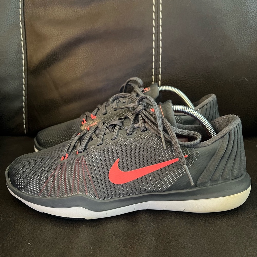 2016 Model Nike Training Flex Support TR5 Flywire Women’s Size 11 Sneakers